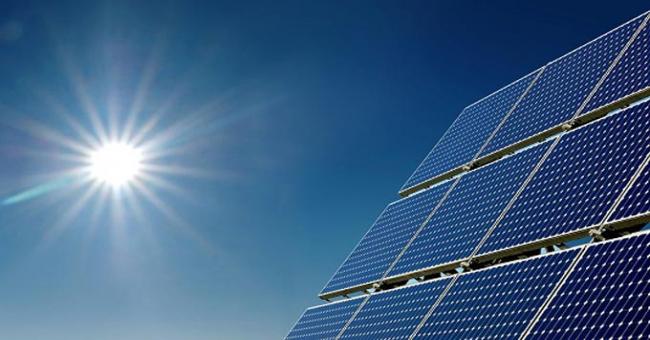 Accord de principe pour 10 projets d’énergie solaire